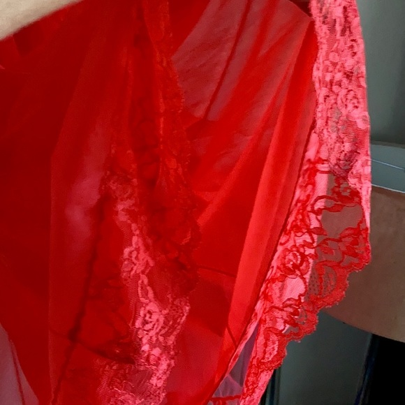 60s 70s VINTAGE | VANITY FAIR RED DOUBLE LAYER NYLON LACE VINTAGE LINGERIE SHEER - Picture 9 of 11